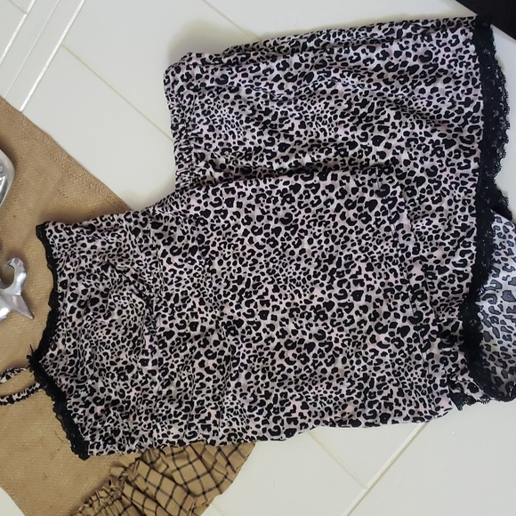 Rene Rofe Other - XL animal print sleepwear set shorts + cami lace accent